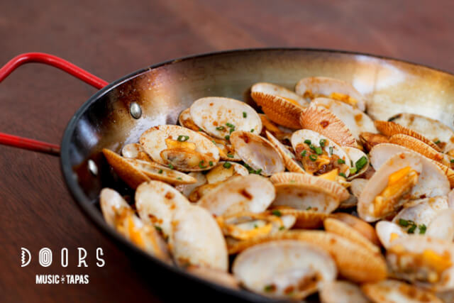 Clams at Doors Music + Tapas in Phnom Penh