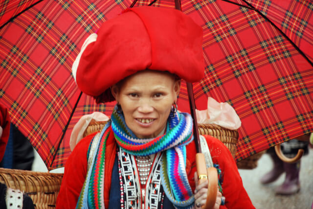 Red Dzao Women