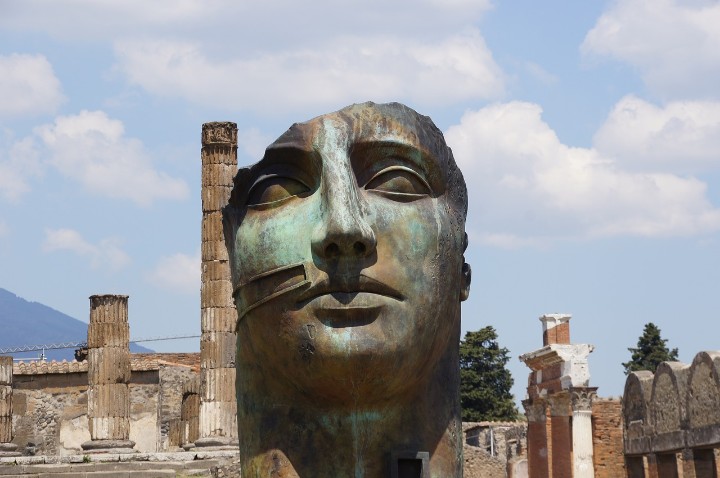 historical destinations in europe - pompeii