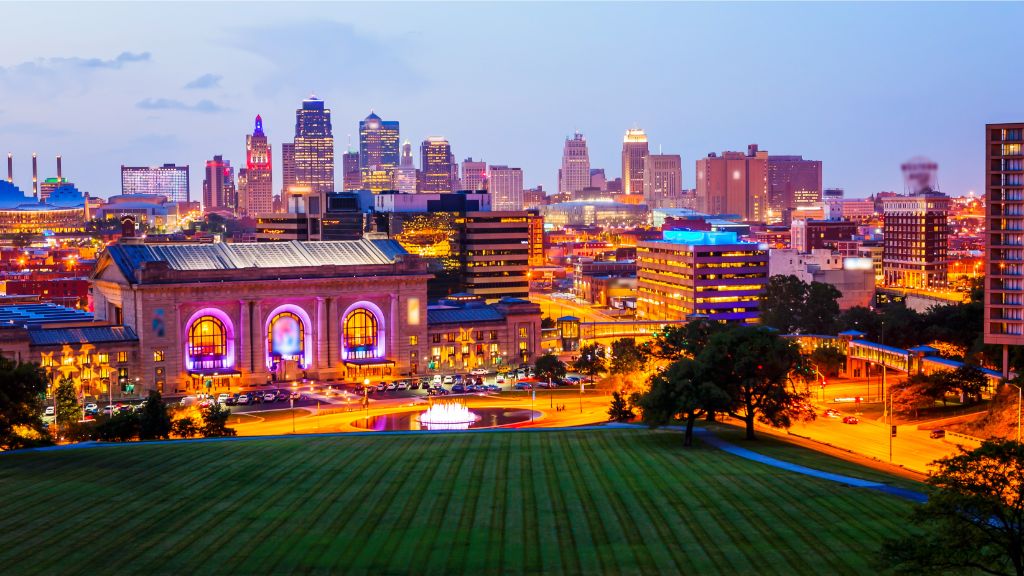 vibrant cities to travel to - kansas city