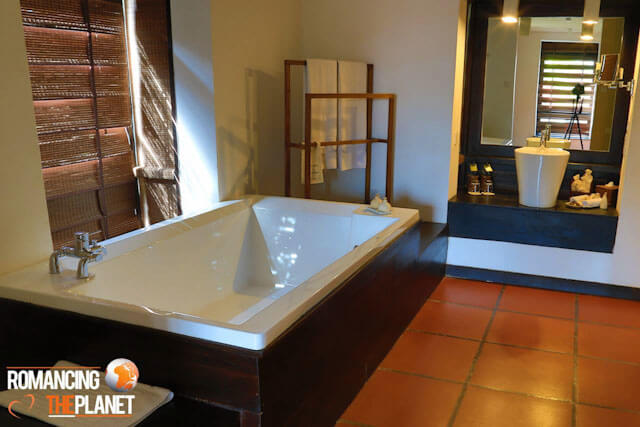 Jacuzzi bathtub is what you want when you pay big dollars