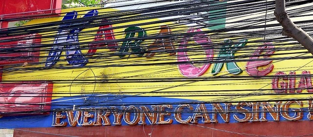 Karaoke Club - Yes, everyone can sing