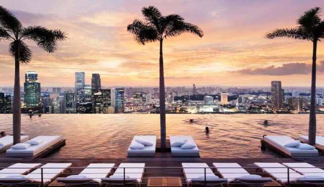 Sunset at Marina Bay Sands Infinity Pool
