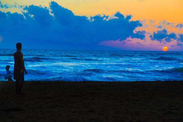 Sunset on Waskaduwa beach